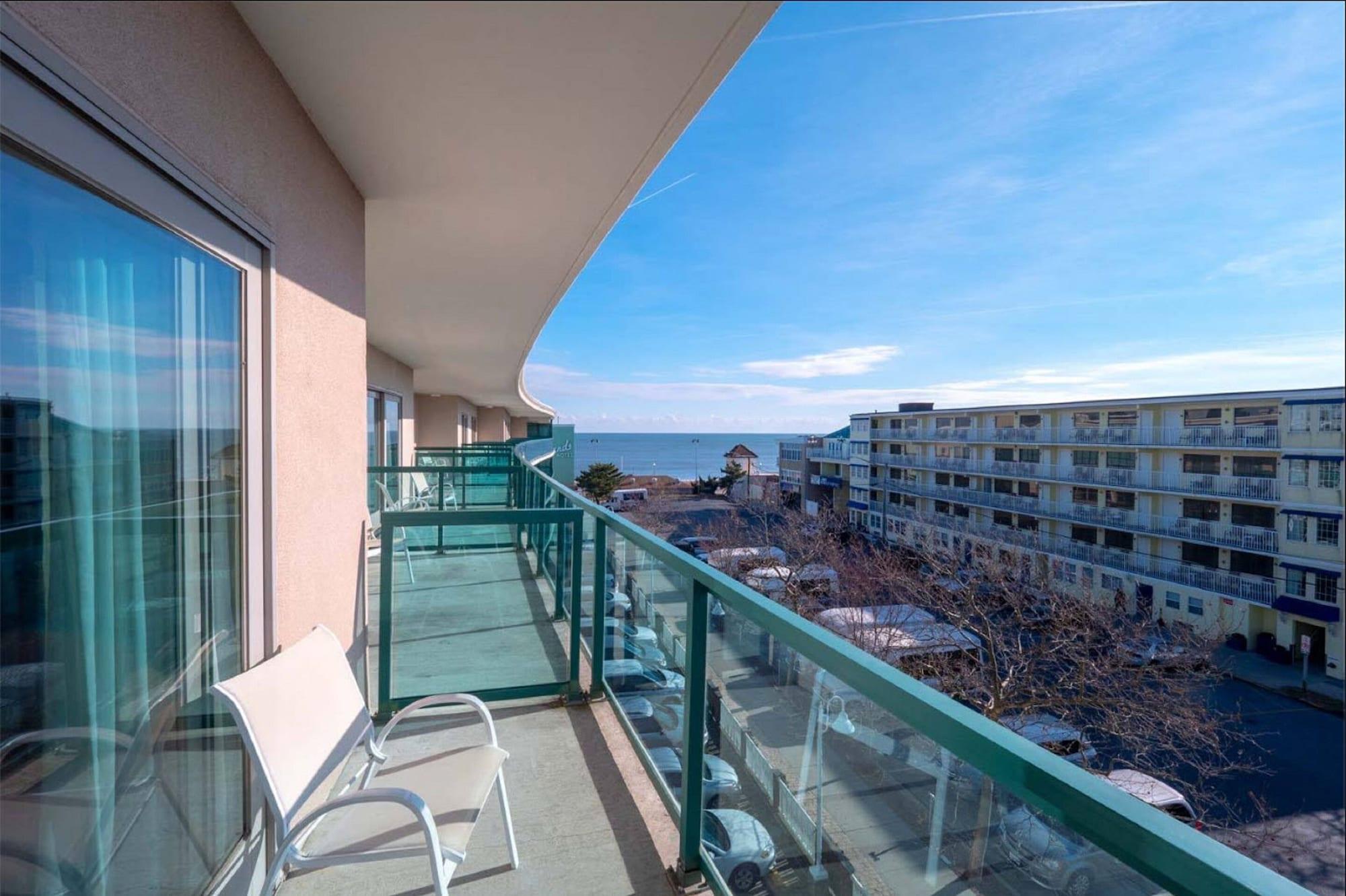 Atlantic Sands Hotel And Conference Center Rehoboth Beach Exterior photo