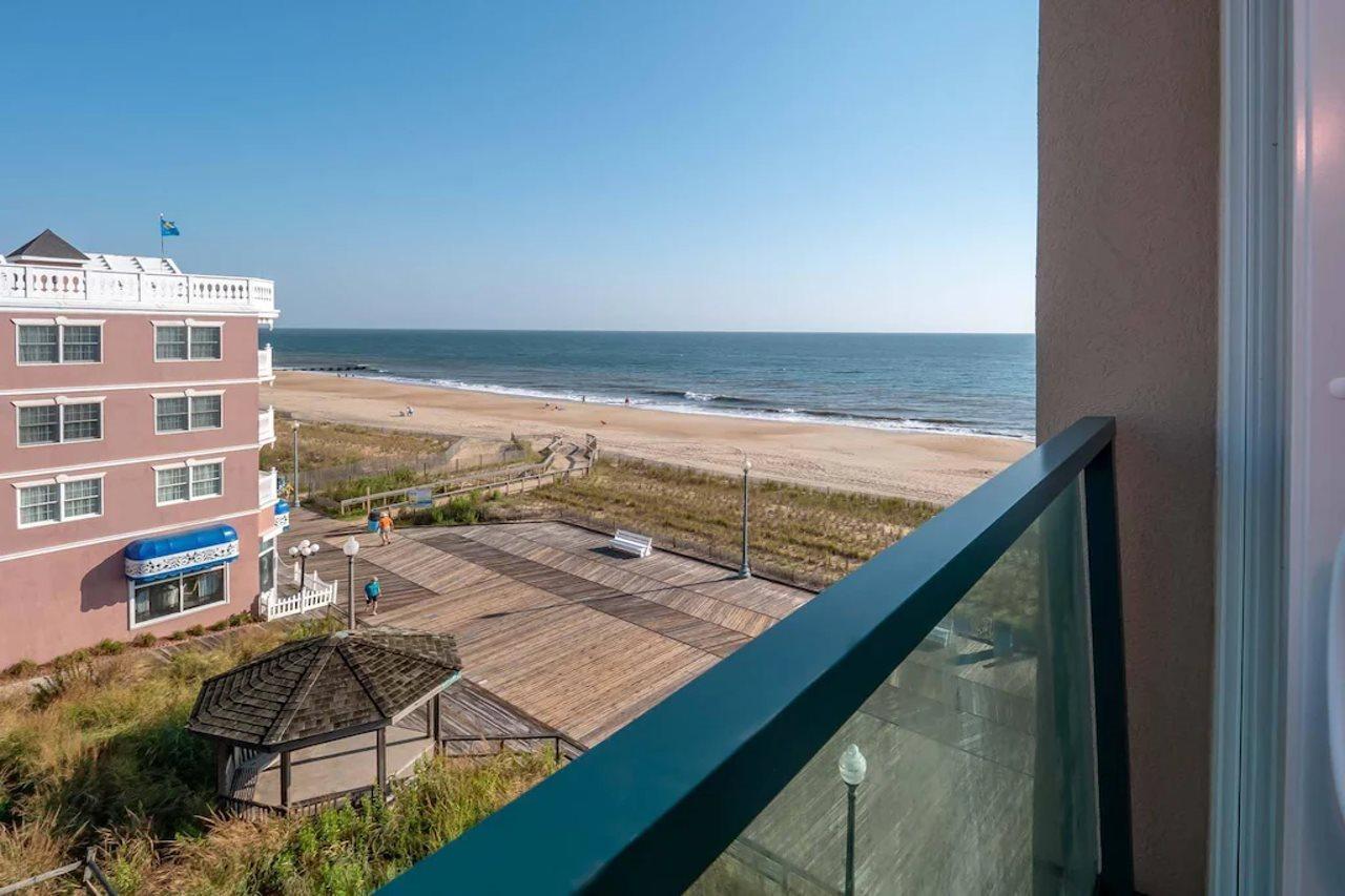 Atlantic Sands Hotel And Conference Center Rehoboth Beach Exterior photo