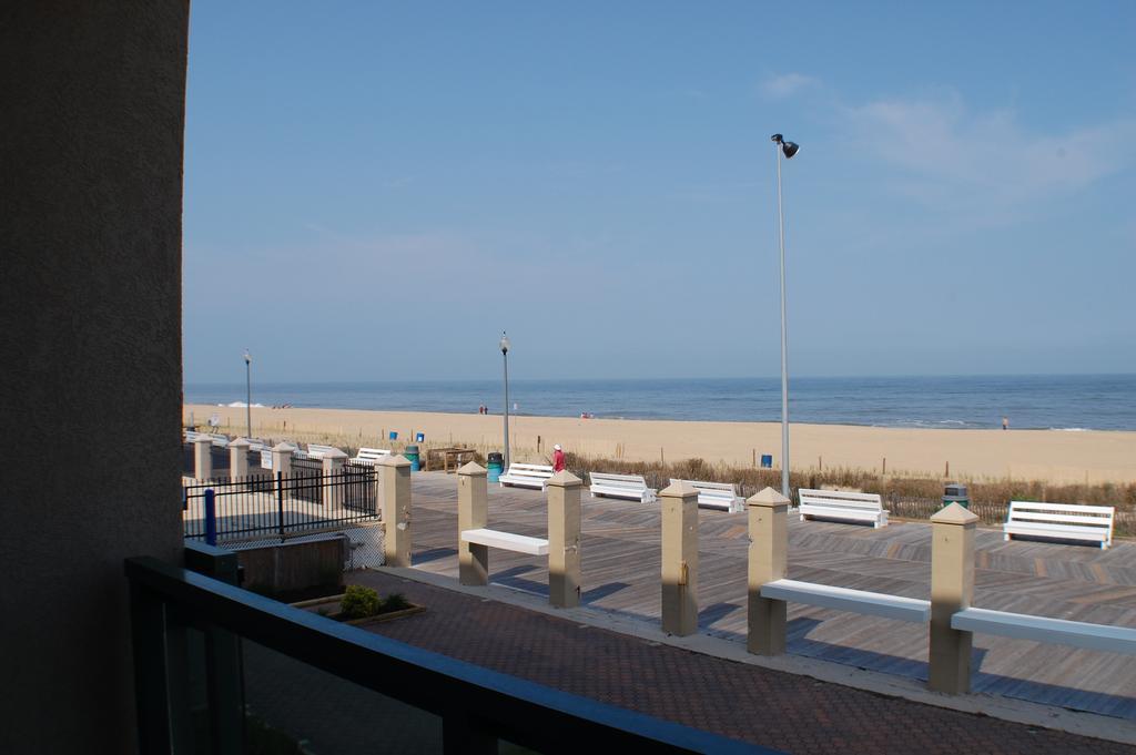 Atlantic Sands Hotel And Conference Center Rehoboth Beach Exterior photo